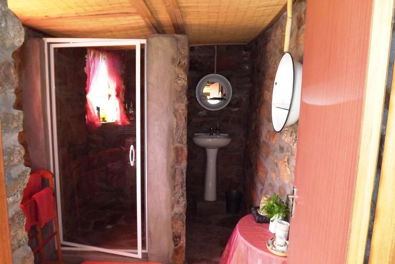 Verbe Farm Accommodation Kamieskroon Esterno foto