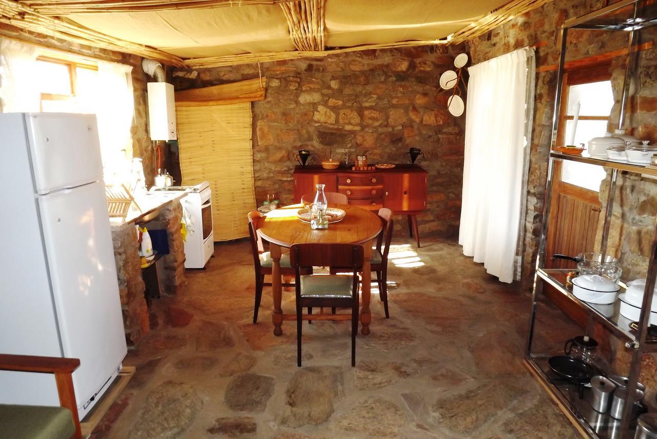 Verbe Farm Accommodation Kamieskroon Esterno foto