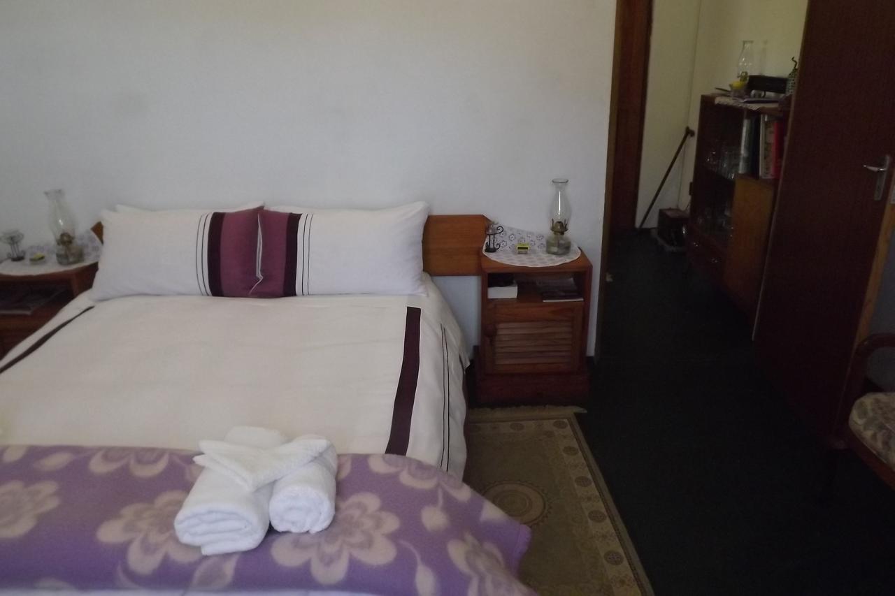 Verbe Farm Accommodation Kamieskroon Esterno foto