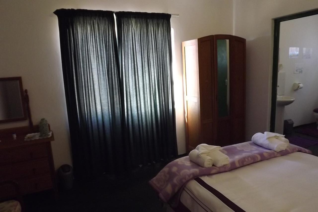 Verbe Farm Accommodation Kamieskroon Esterno foto